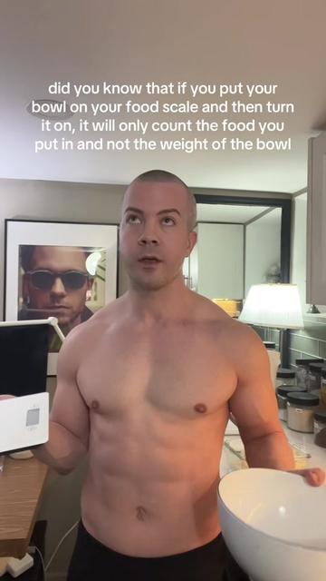 @Mike ๐ณ๏ธ๐ Gay Fitness Coach