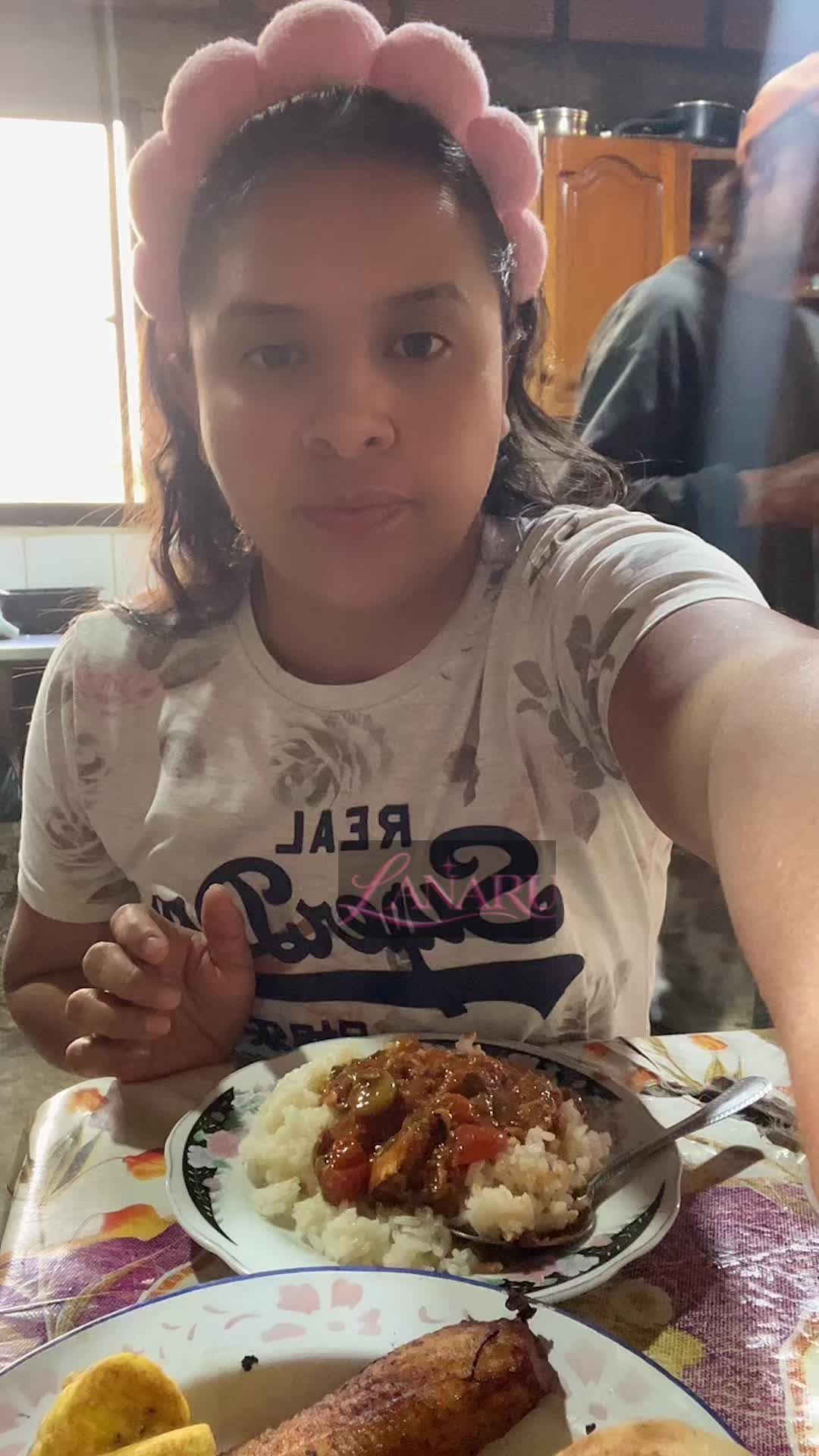 @𝗟𝗔𝗡𝗔𝗥𝗨 🫡💕