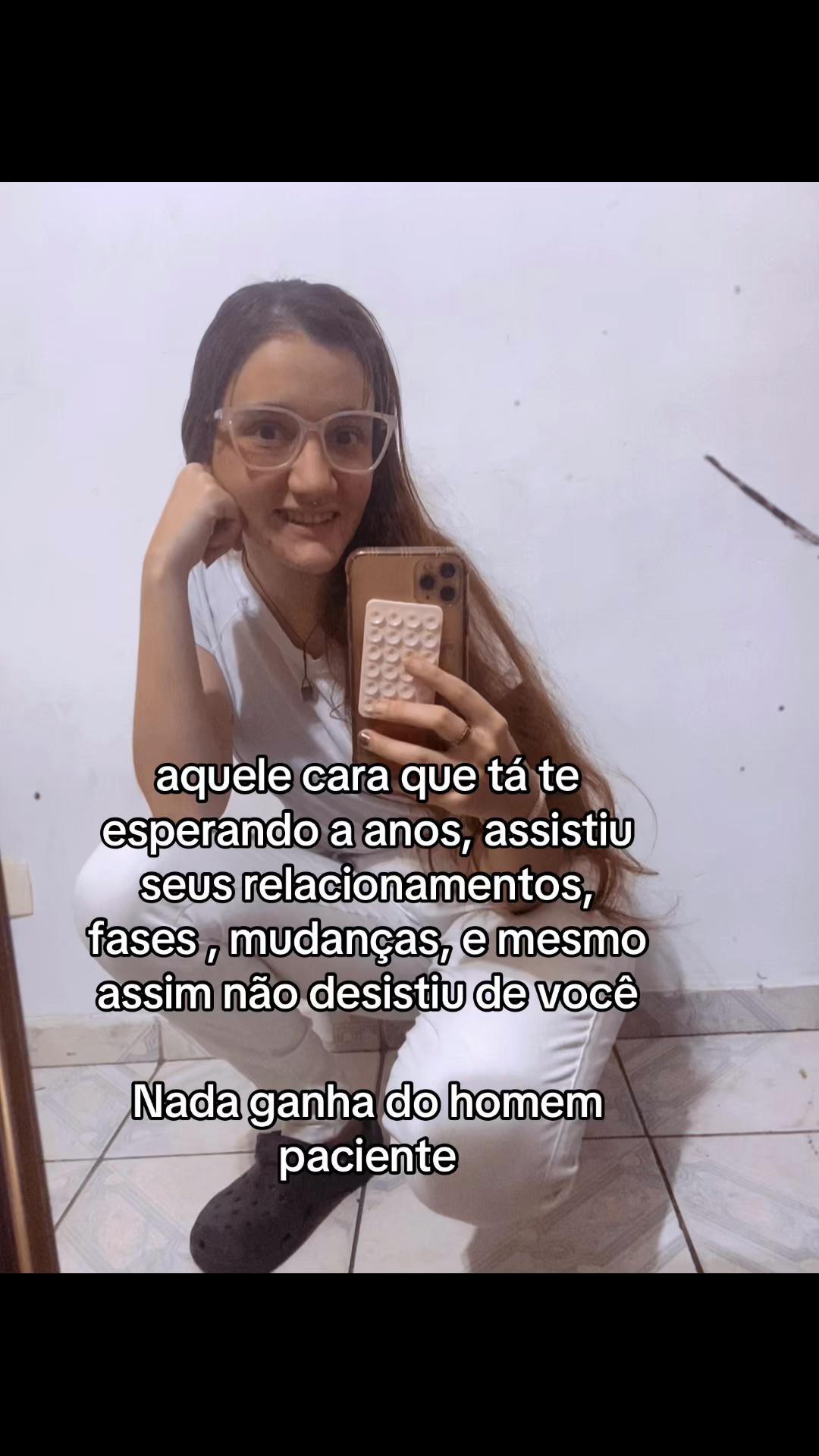 @Lari🇻🇦