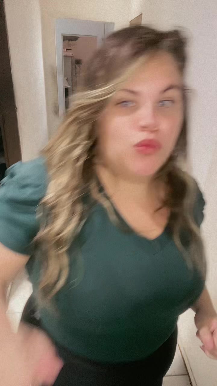 @Babi Nunes***