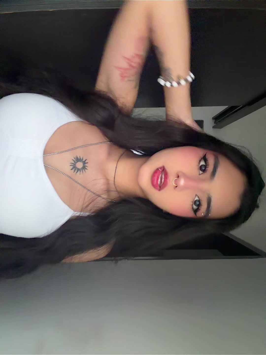 @Valerixxd