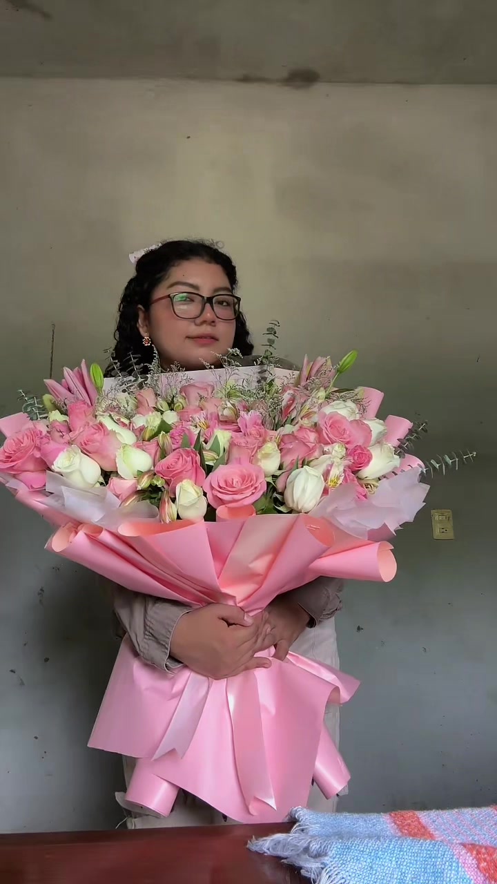@flowersvillagearteconlistones