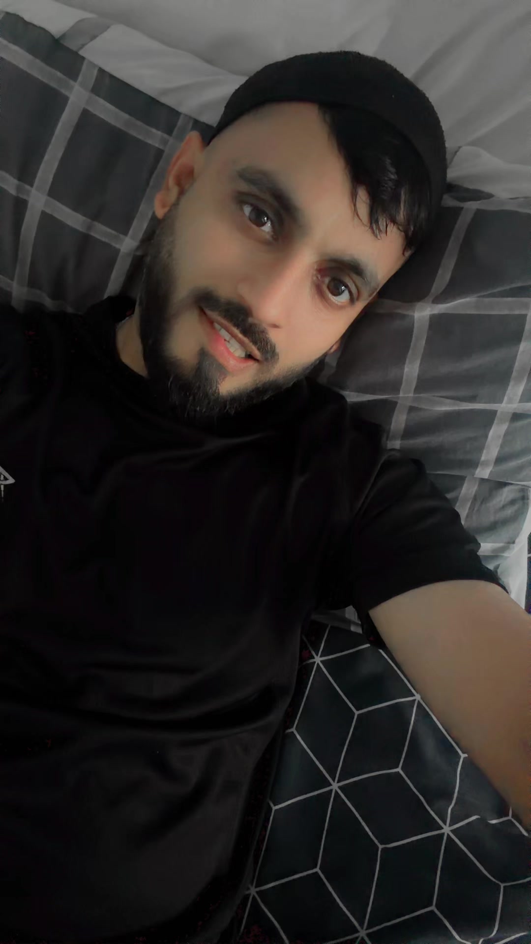 @✌️MR✌️ kashmiri🇬🇧