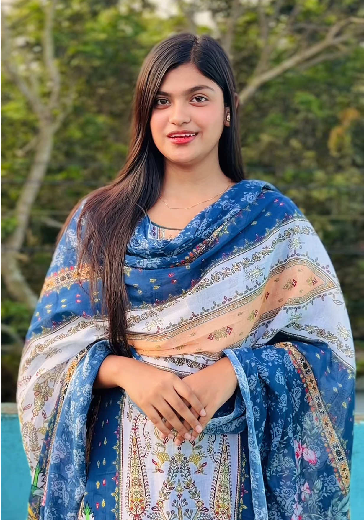 @Akhi Pakhi