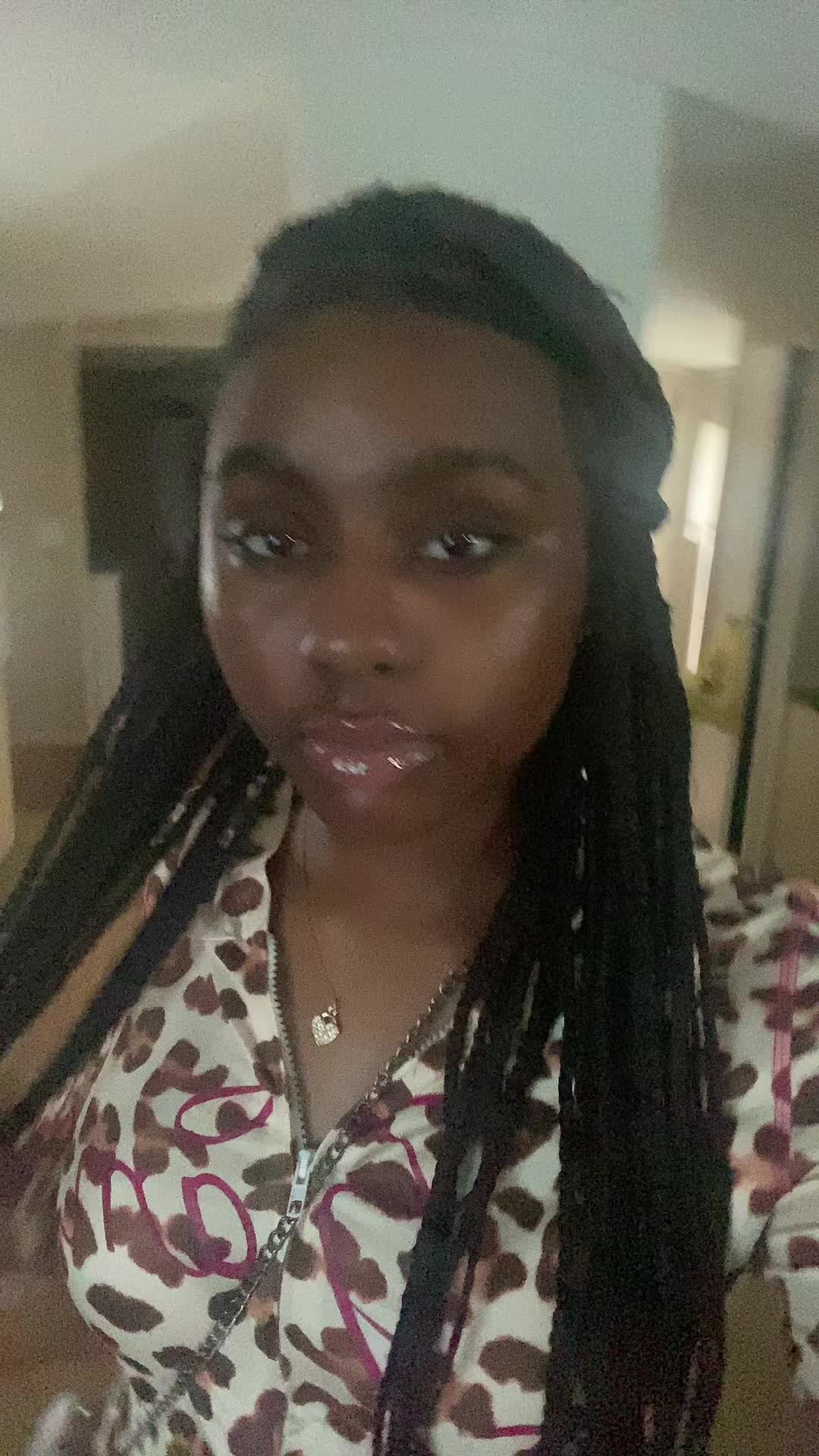 @👸🏽