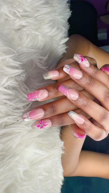 @Nail Hub