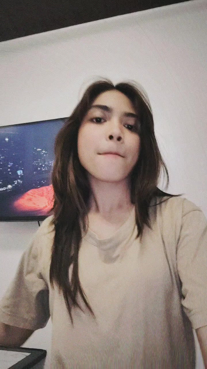 @Izellaikay