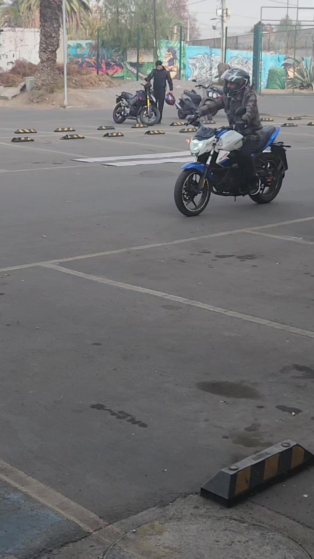 @CLASESDEMOTO.GIXXERMANIA