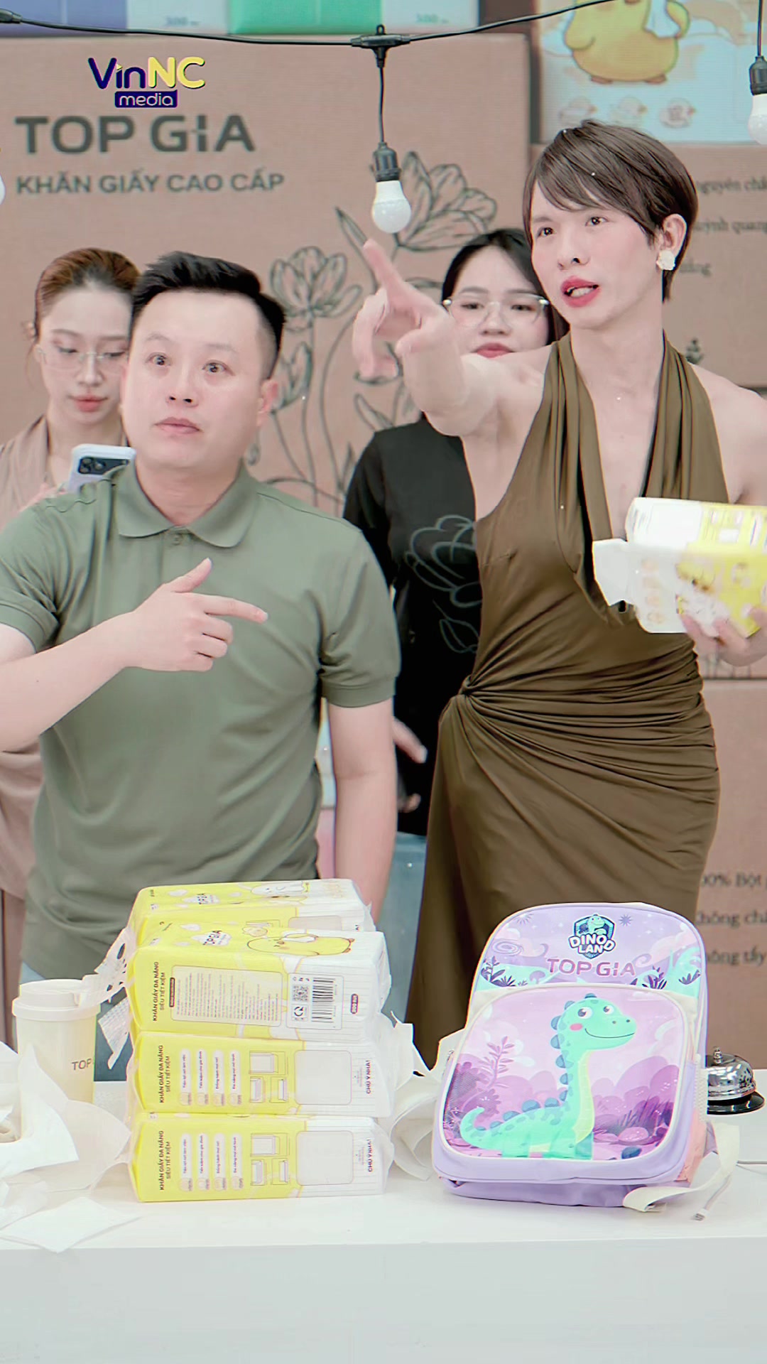 @PHAN HO&Agrave;NG MỸ