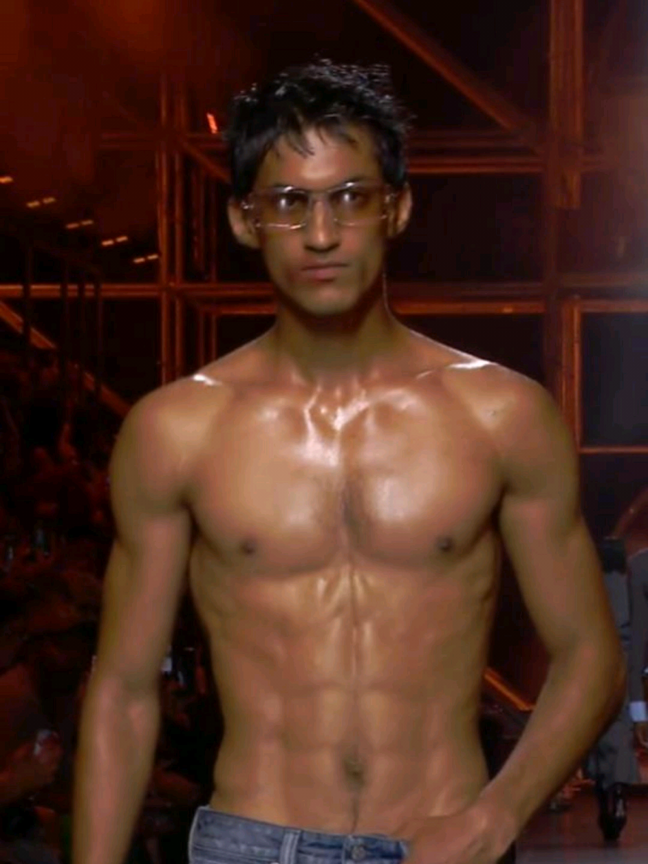 @Runway_Collections