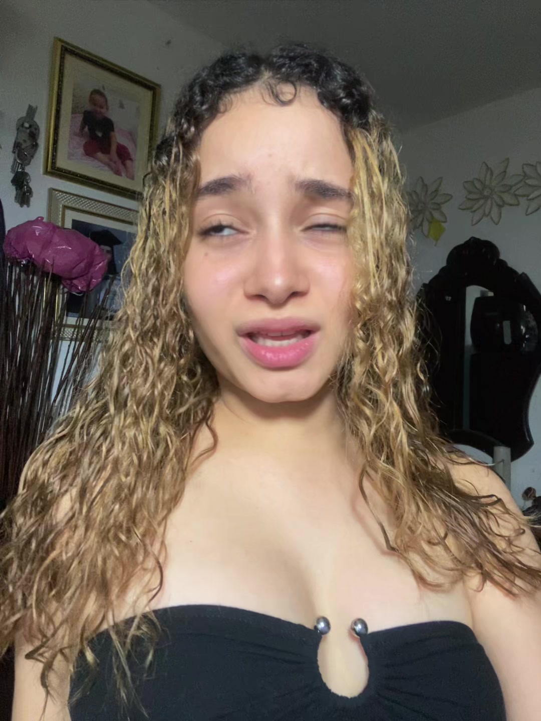 @angela_nin