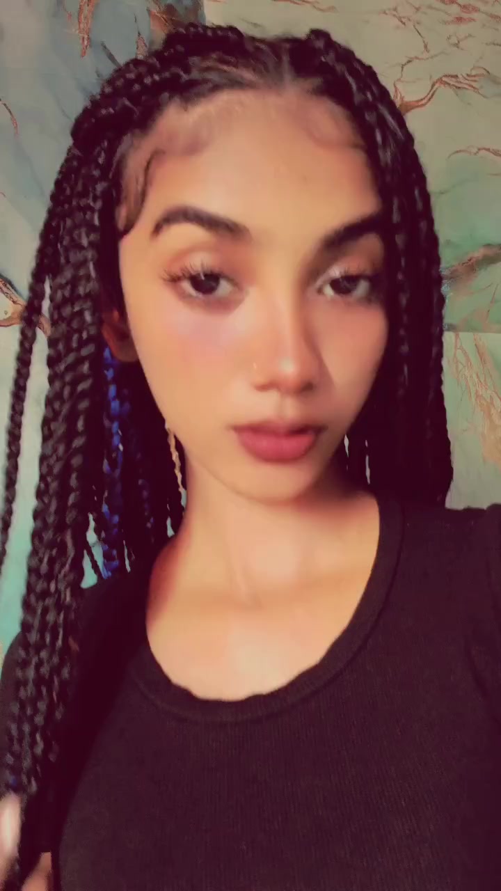 @Nia