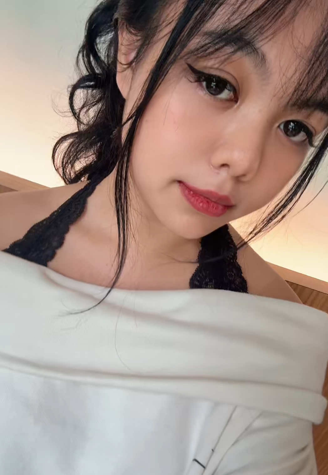@Jloriaaa