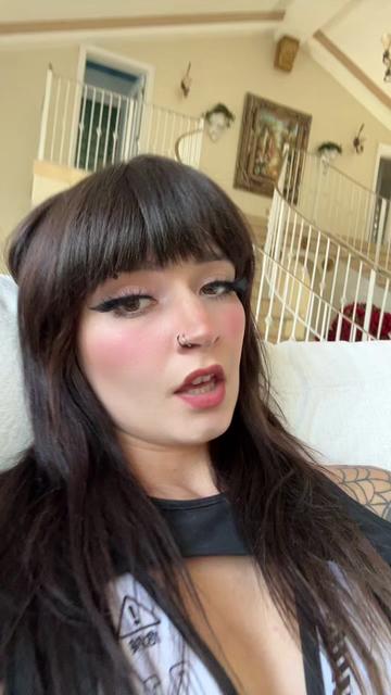 @queenbasskitten