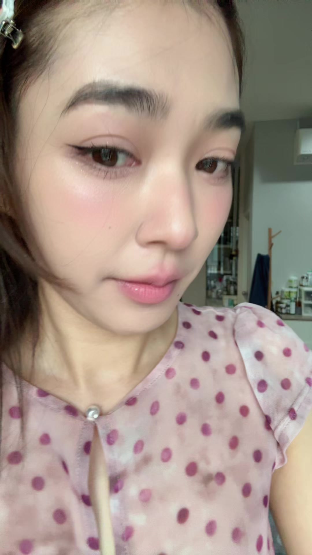 @นี่กิ๊ฟตี้ นั่นใครล่ะ