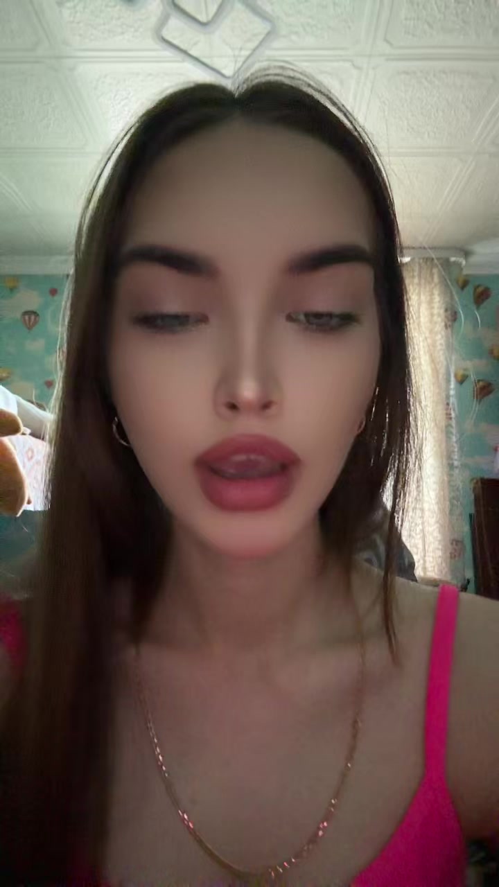 @viiora000