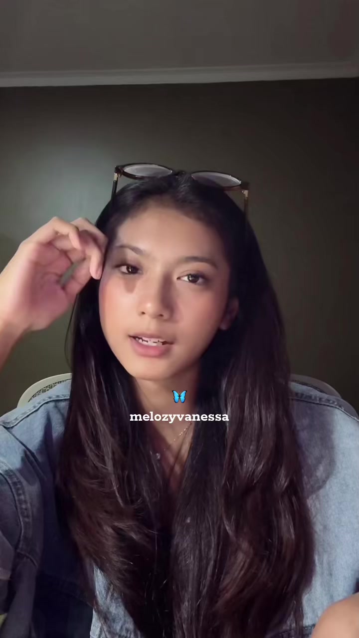 @🦋