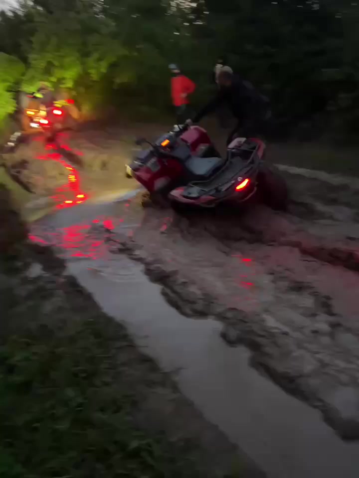 @Atv Kaqaniku 4x4