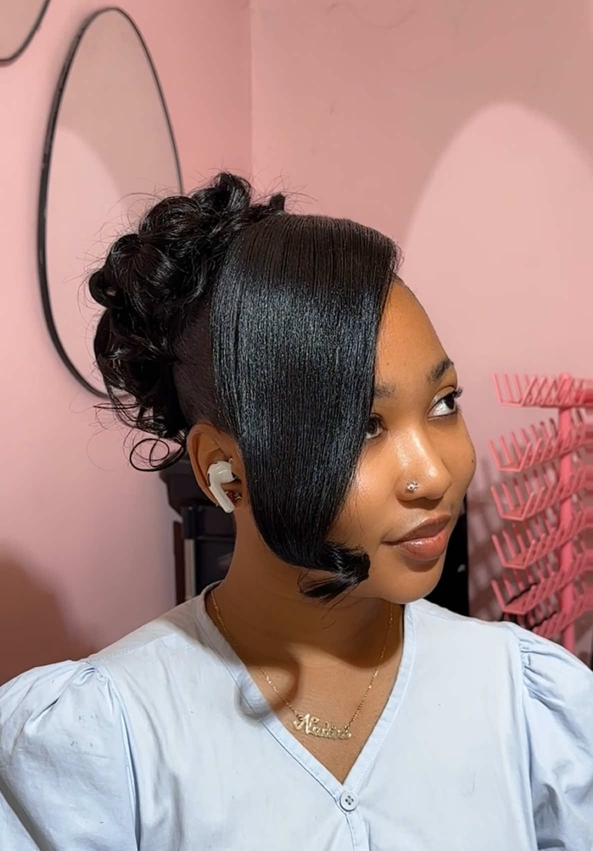 @LUXURY SALON SERVICES.