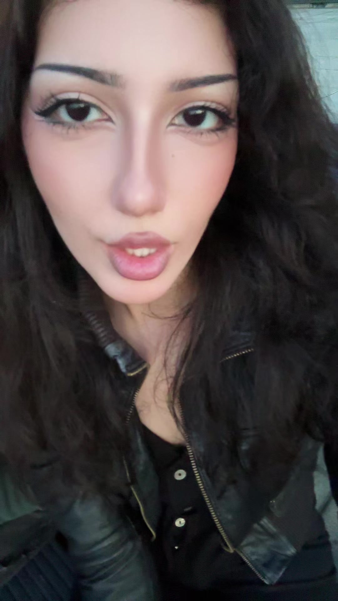 @✱