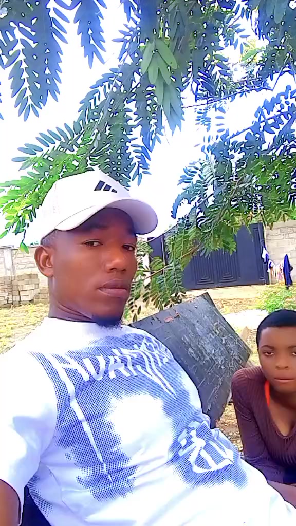 @Tozzy Jeuri56