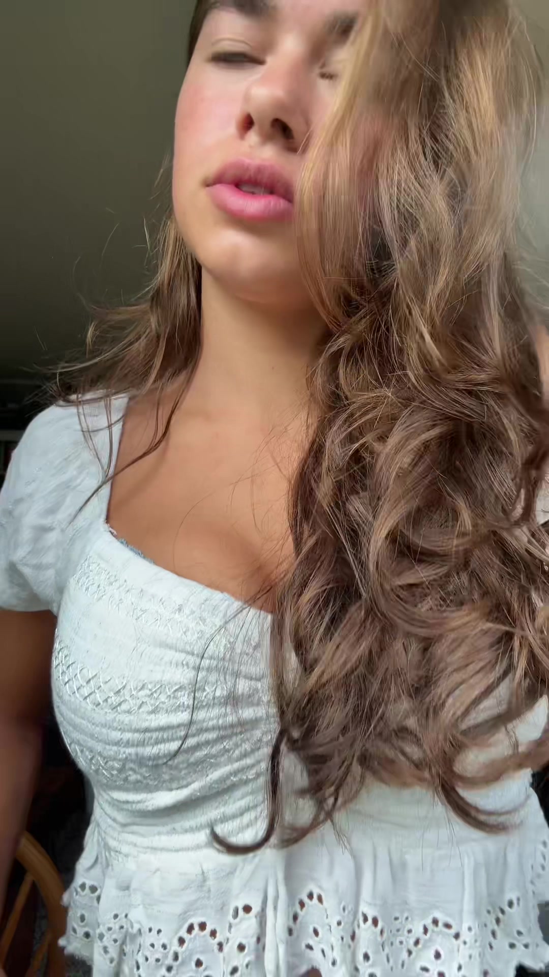 @Elisa