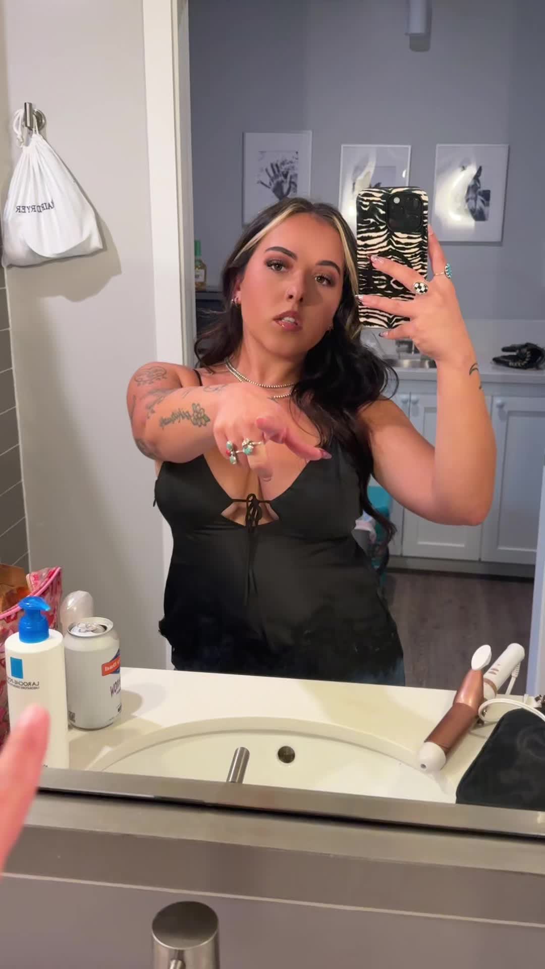 @pikivids_