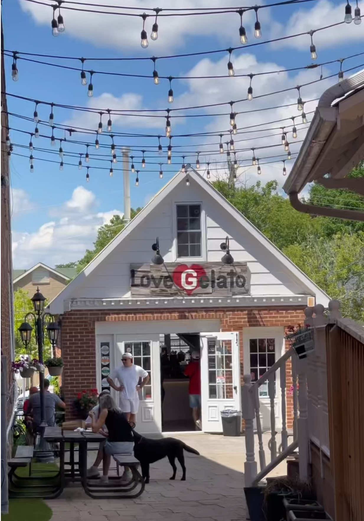 @Eat In Ontario 🍽️