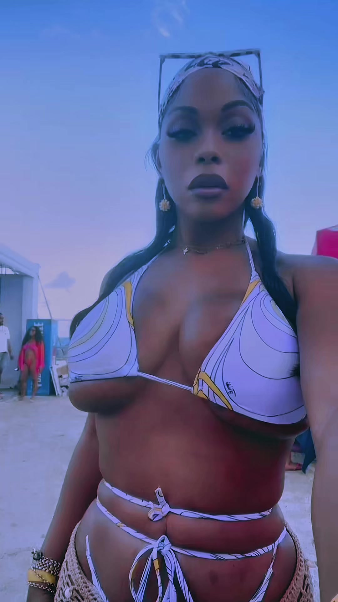 @Sashakaysbeauty