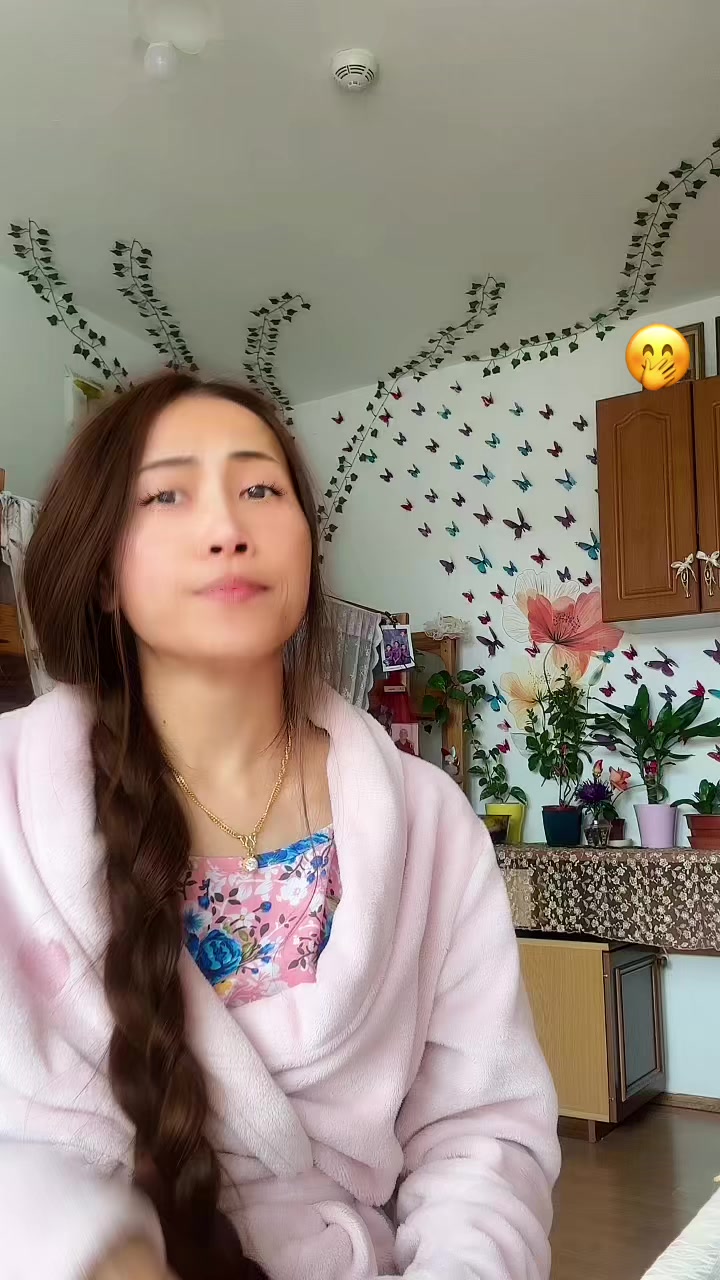 @माया🦋
