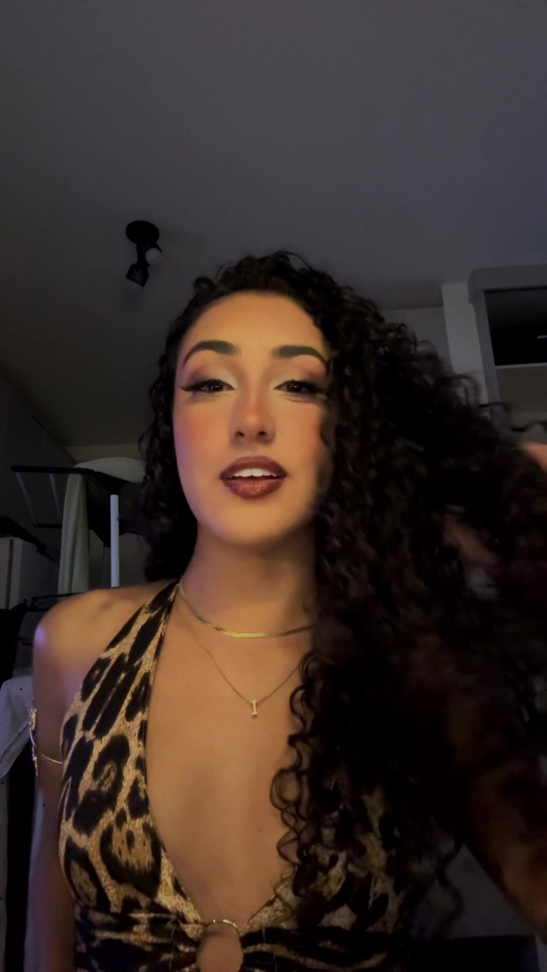 @isabella