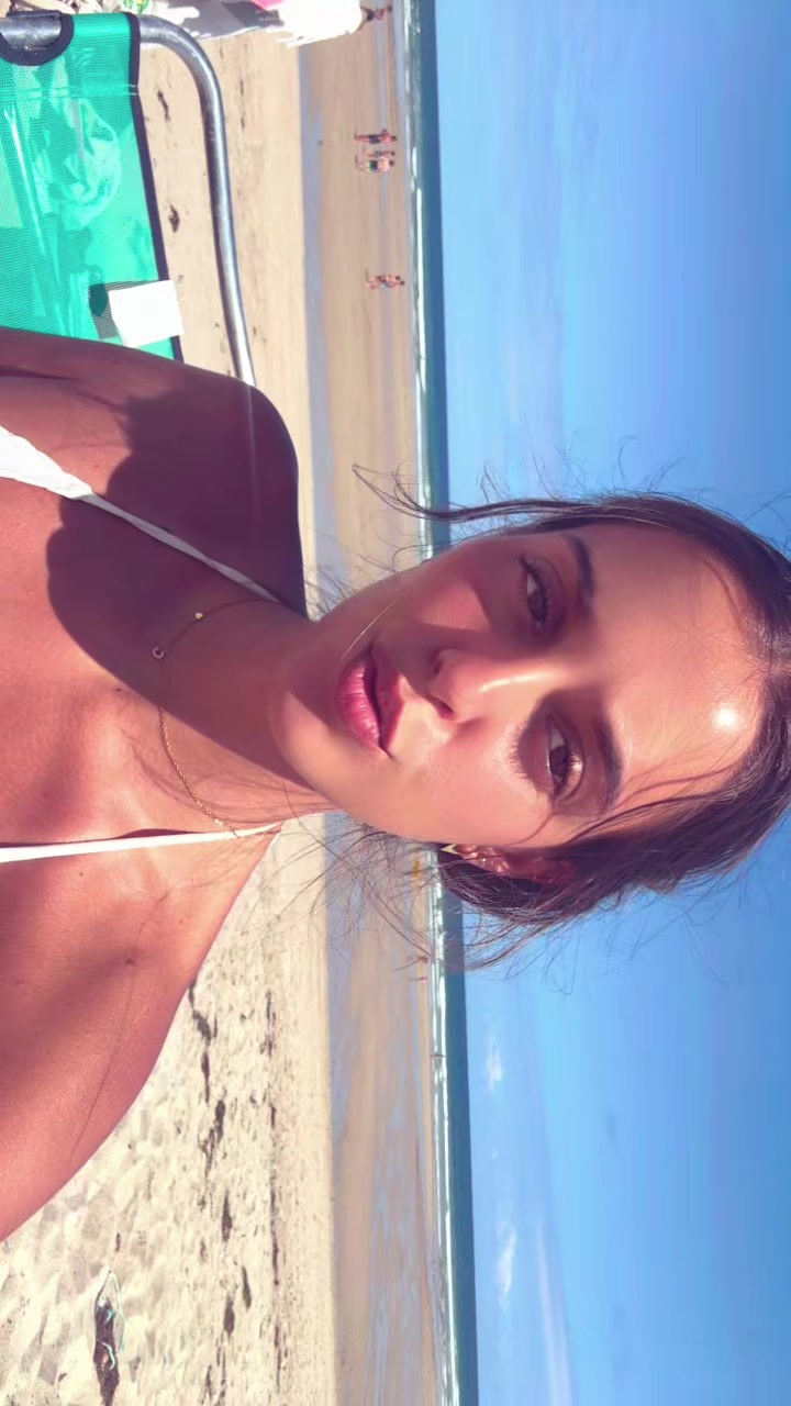 @crisviceens