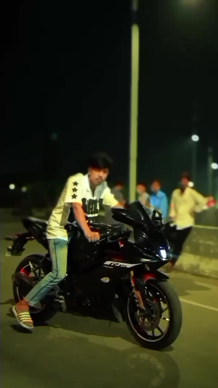 @𝐑🚩