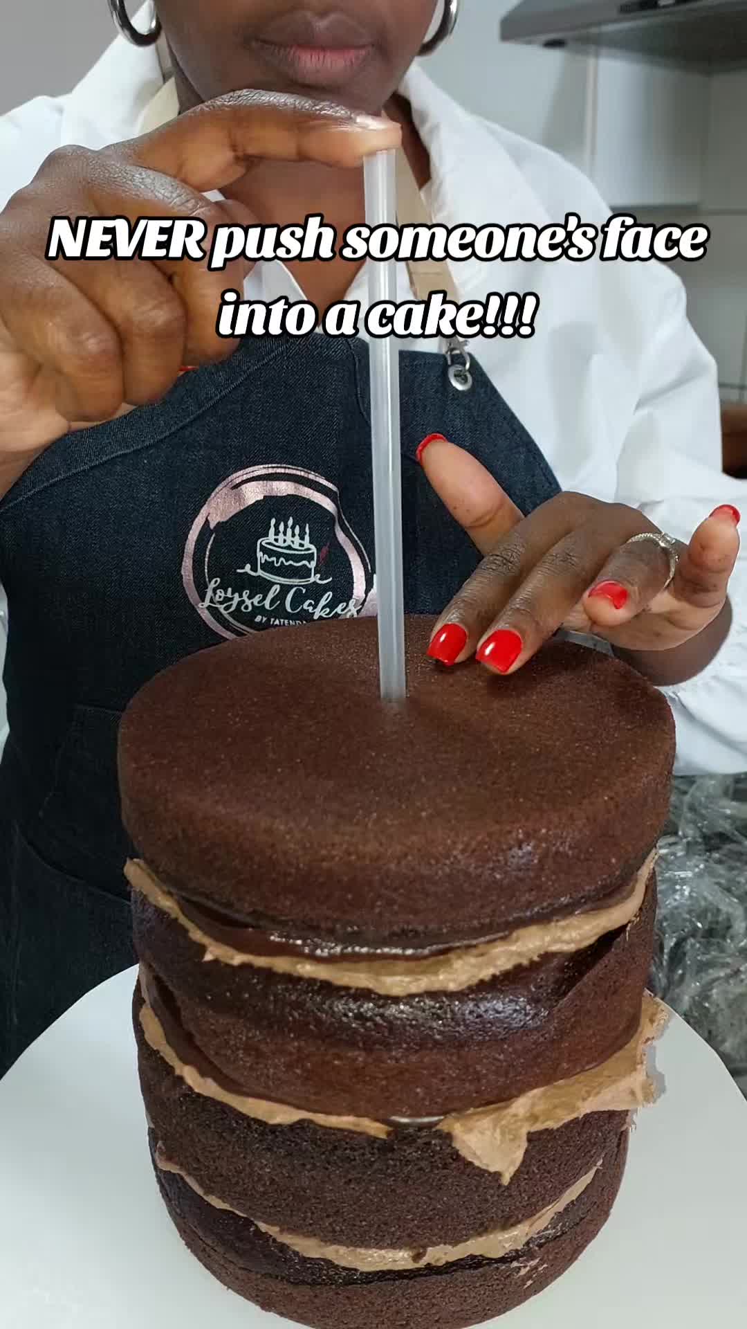 @Loyselcakes