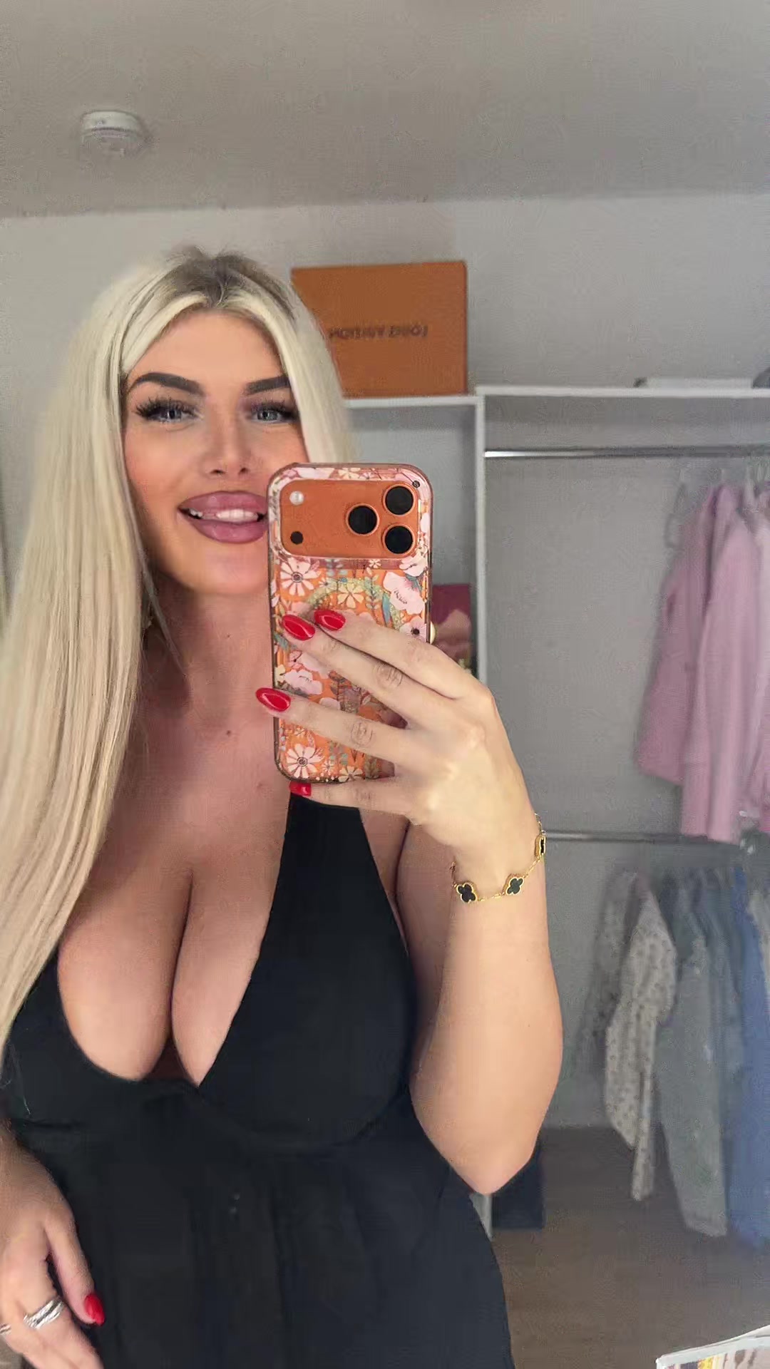 @dzanaa2