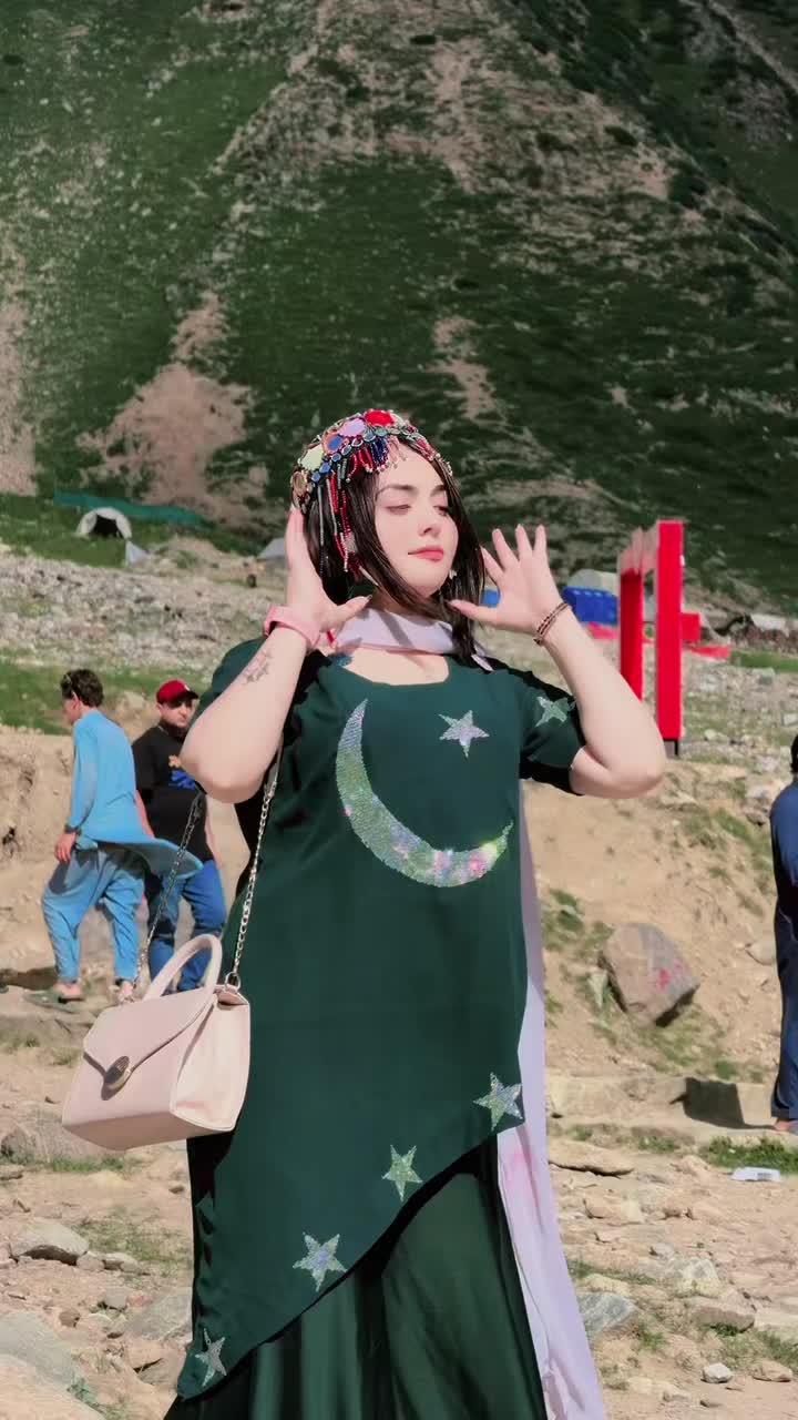@🦋ROopa Naaz🦋