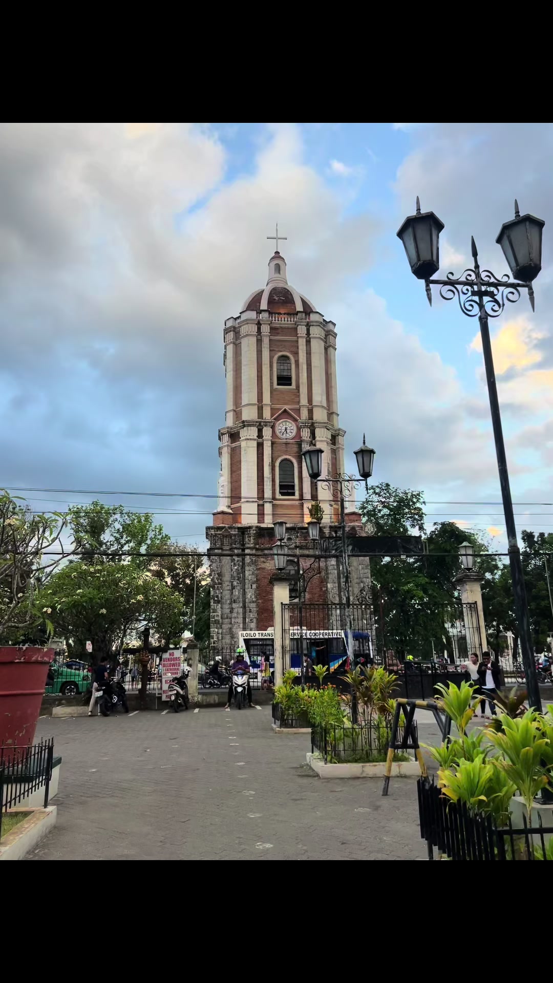 @Jeño Aberde Laguna