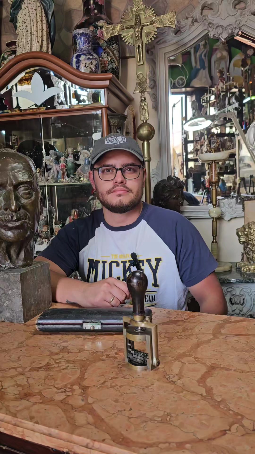 @ANTIGÜEDADES TAURO