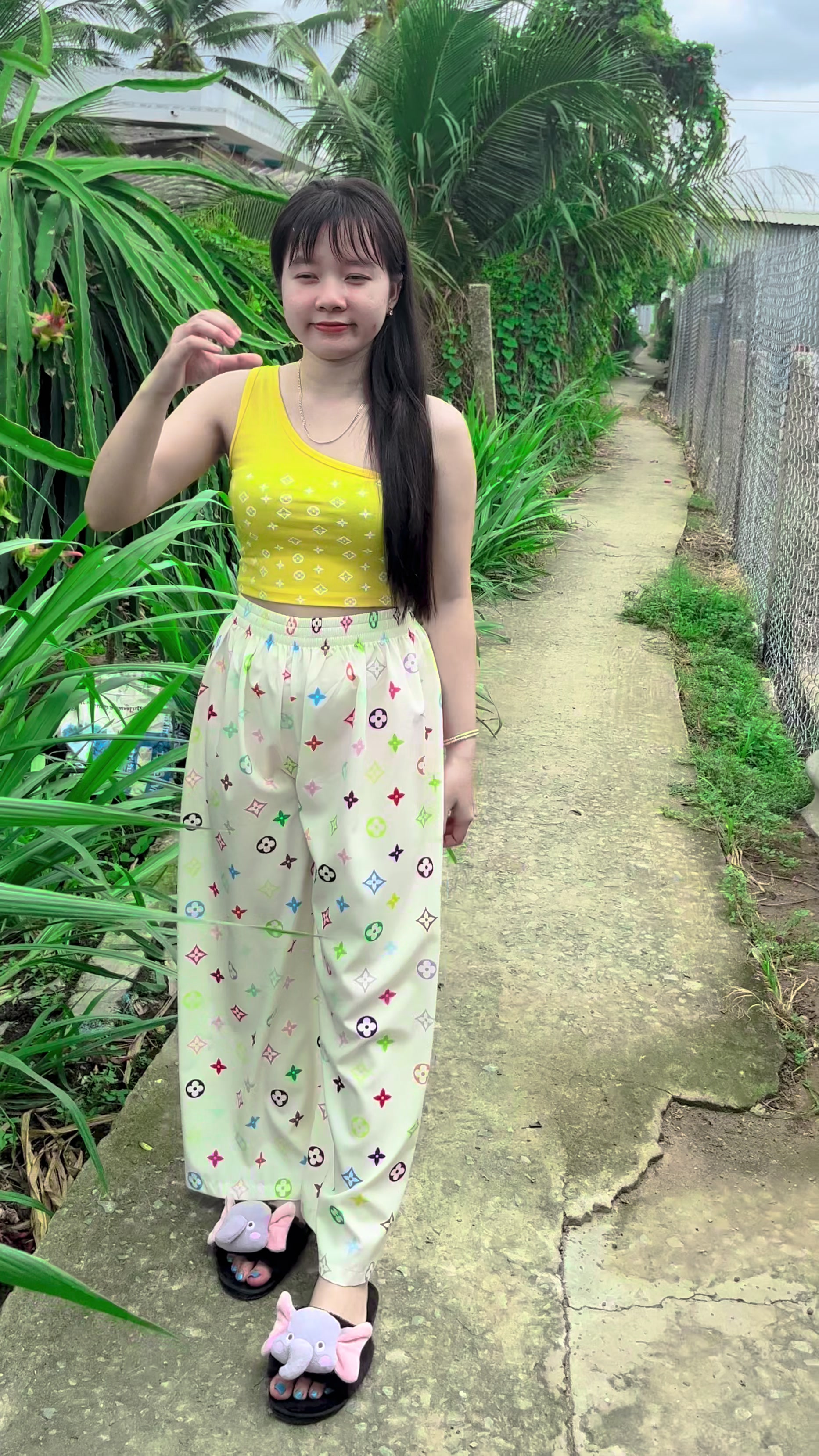 @Cẩm Tr&uacute;c