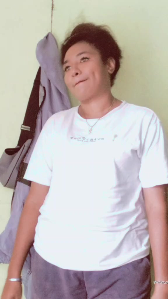 @alL02