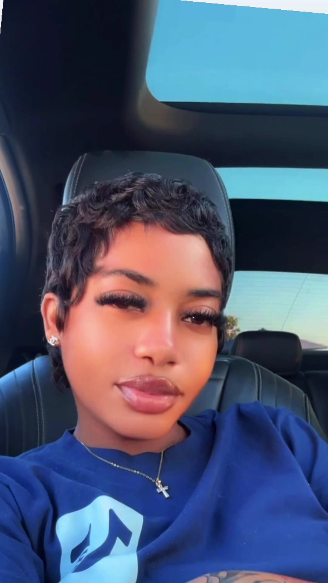 @️olivia
