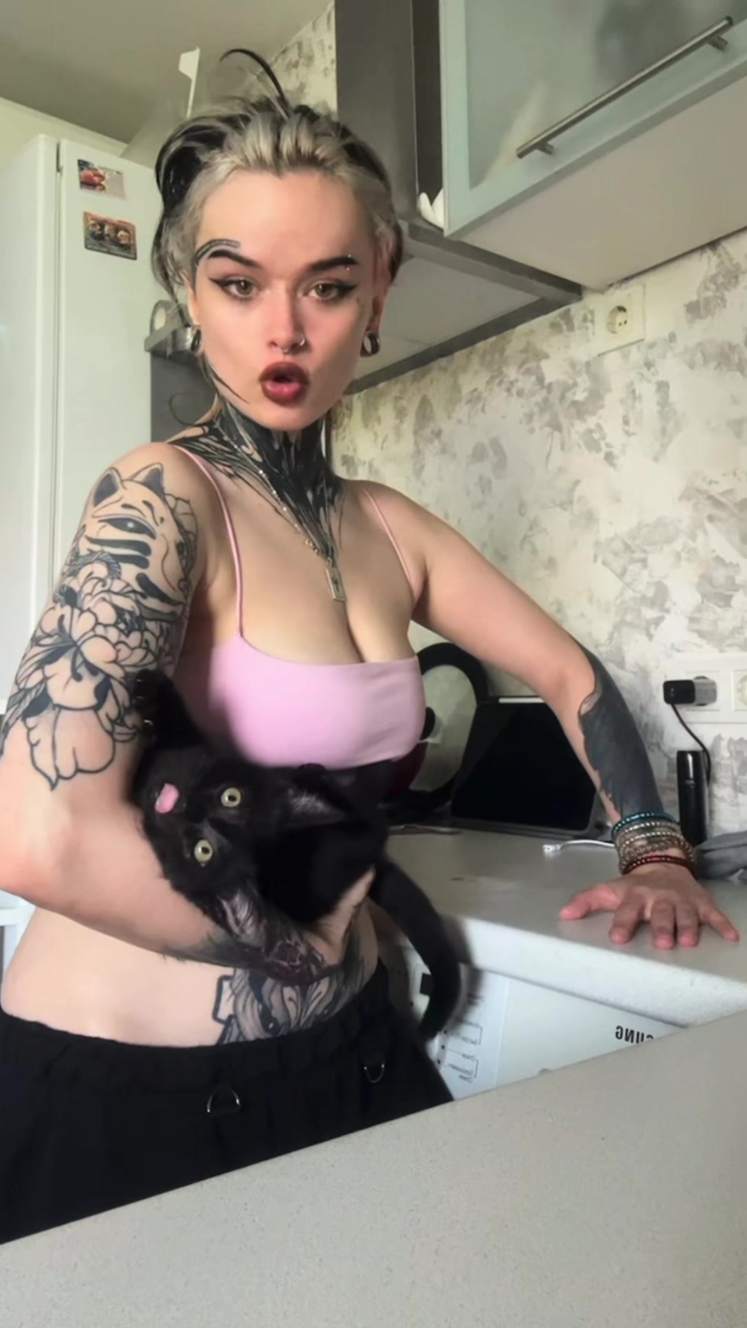 @Tsukini_suka🍅