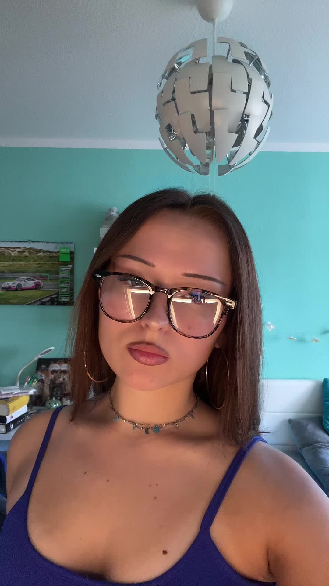 @vickyメ𝟶🏎️
