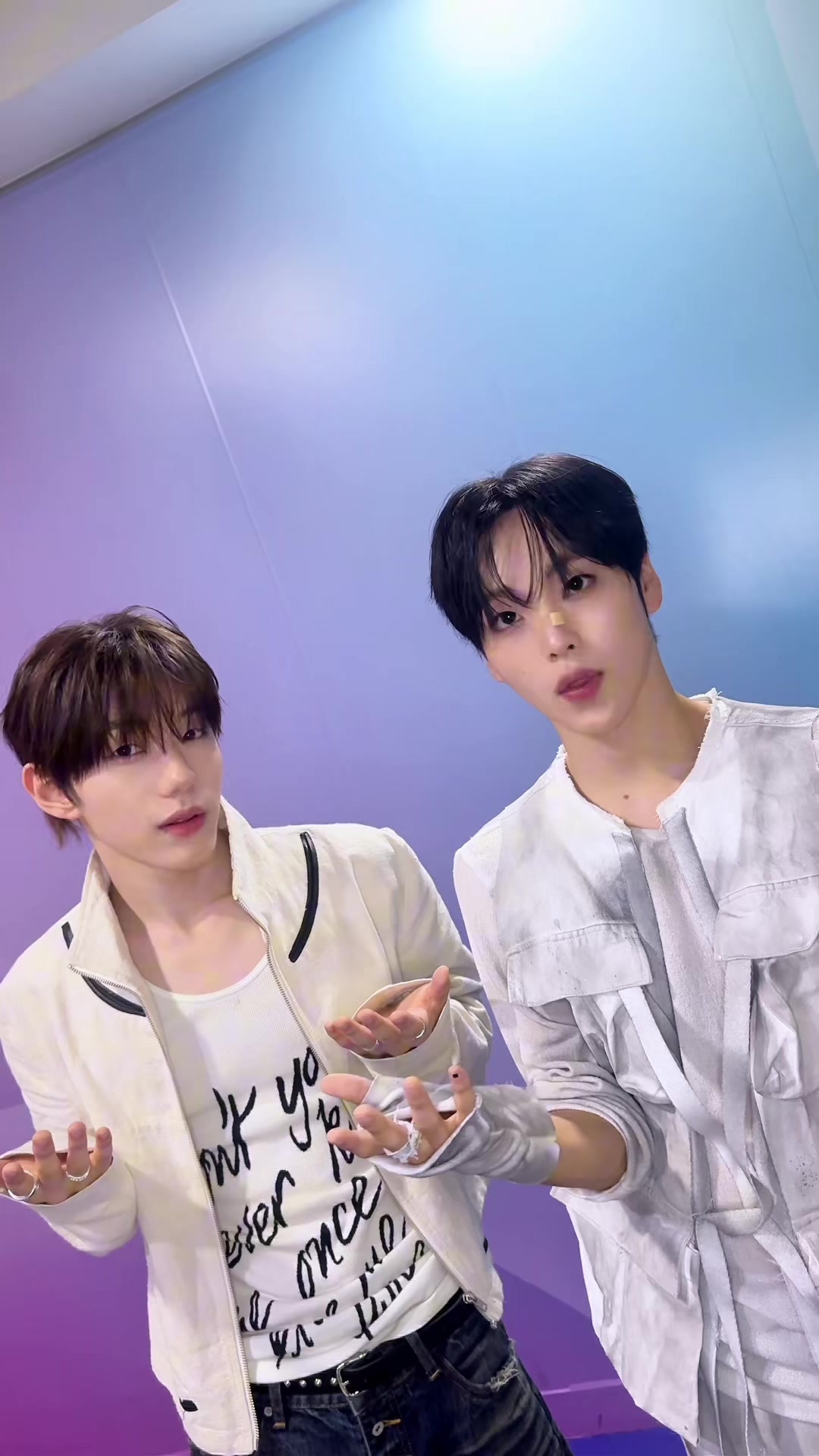 @CLOSE YOUR EYES