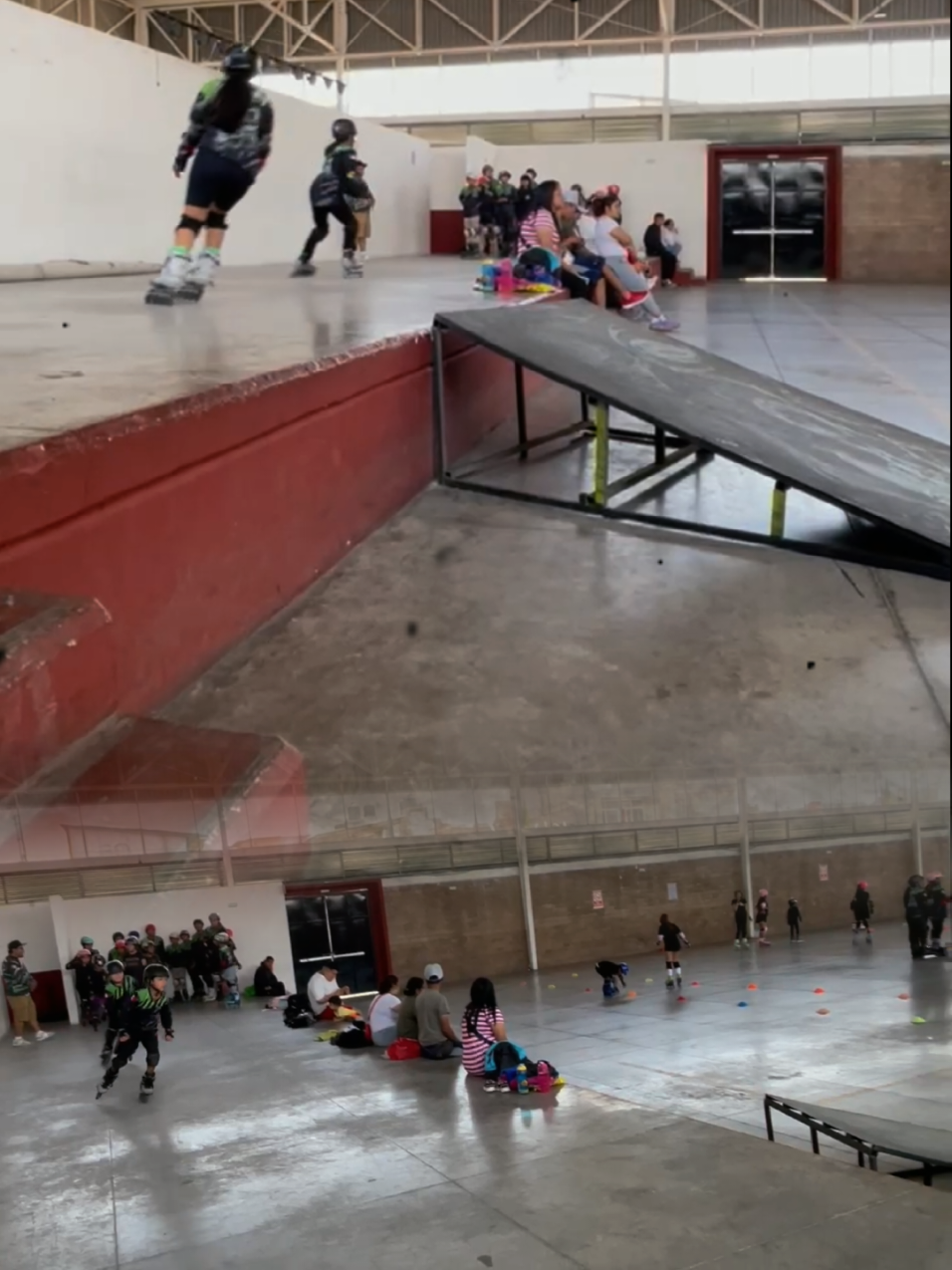 @escuela y equipo de patinaje