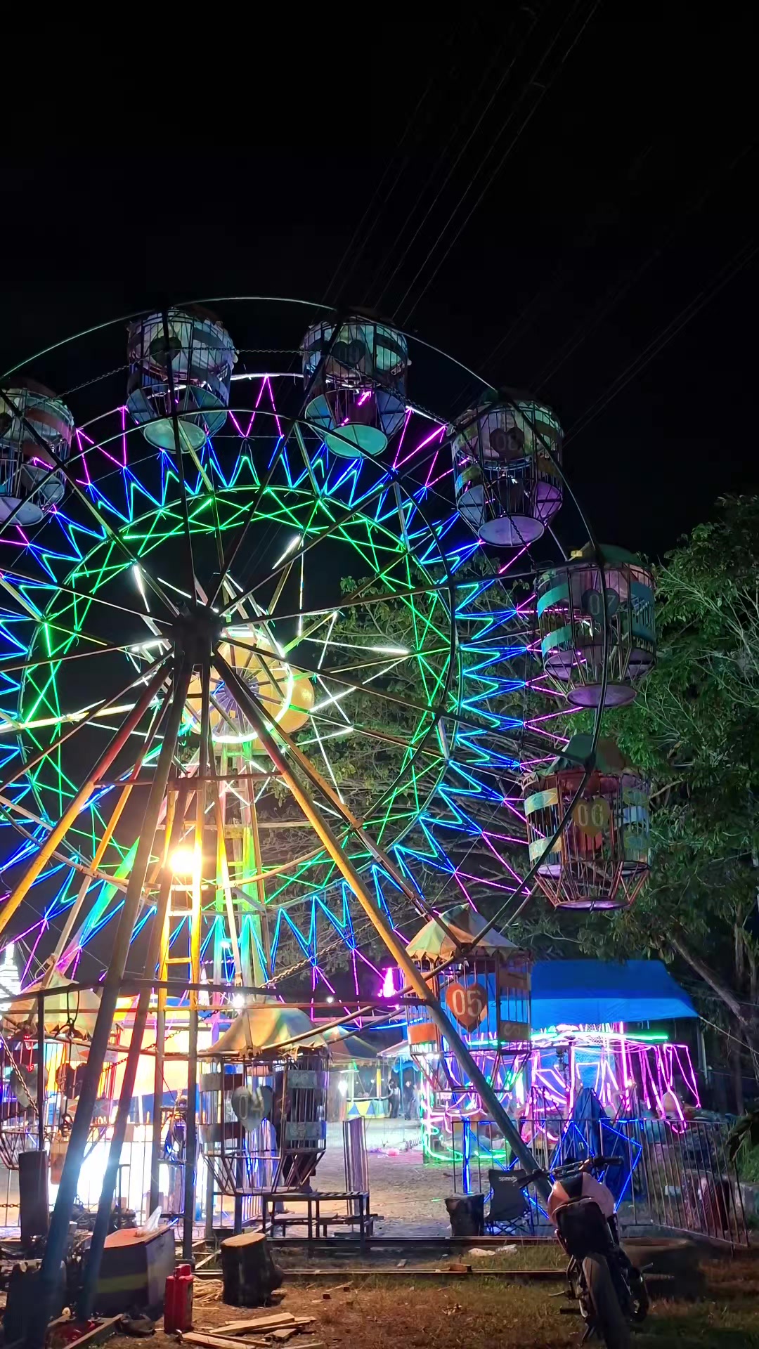 @Bojes PasMaL 🎡🎢🎪