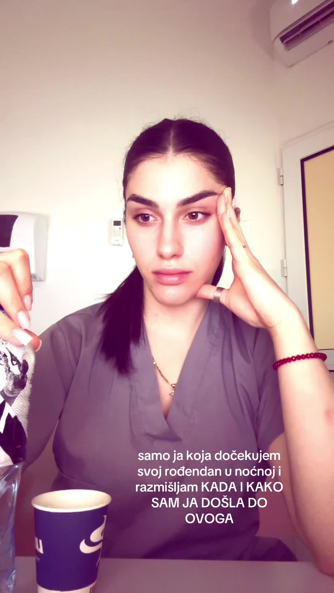 @🦊