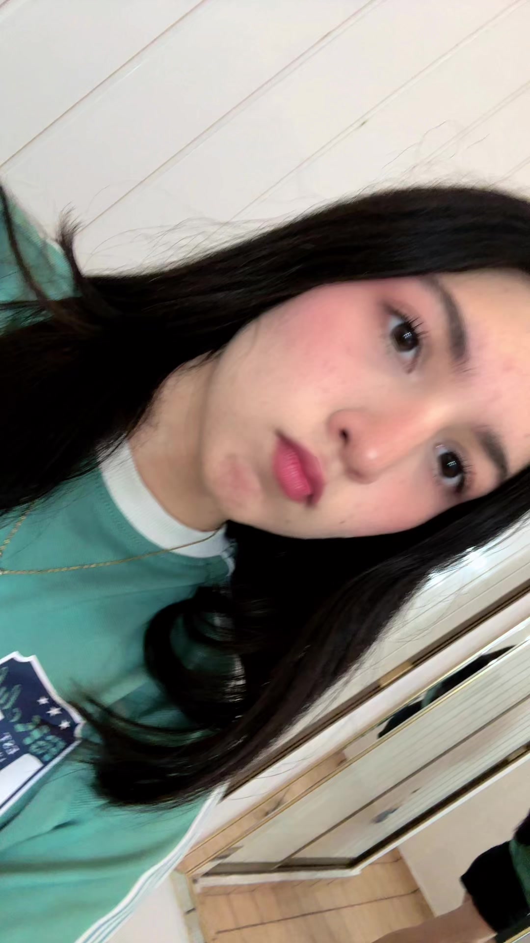 @Vicky4n