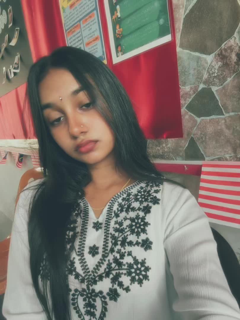 @💗🕸️