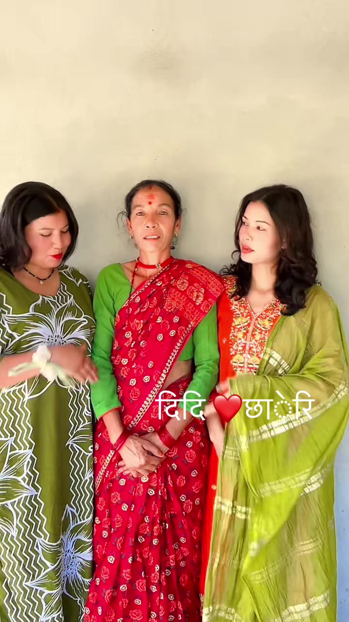 @घरकी एक्ली बुहारी लाहुरेनि👮